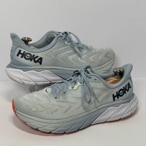Hoka One One Arahi 6 Womens 10B Plein Air Blue Fog Grey Running Shoes Comfort